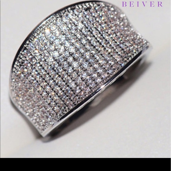 New .925 SS Luxury Simulated Diamond Conca… - Picture 4 of 5